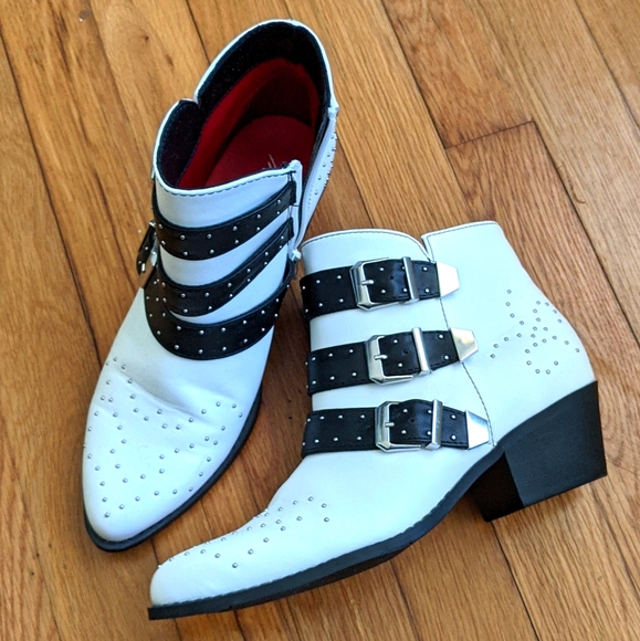 Studded white buckle booties - Picture 1 of 5
